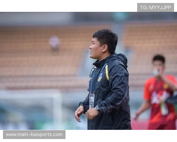 刘建业密集防守策略初见成效 铜梁龙青年军展现战术纪律性