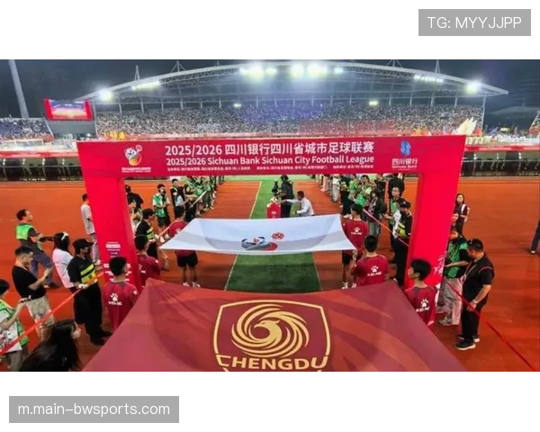 成都蓉城轻装上阵领跑积分榜,韦林顿带伤双响展现攻击火力 成都蓉城轻装上阵领跑积分榜,韦林顿带伤双响展现攻击火力